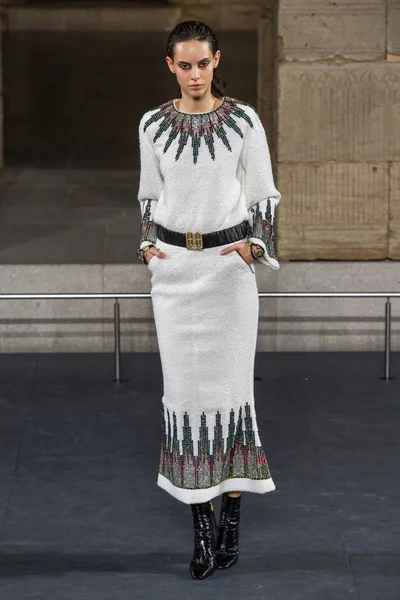 Look 68